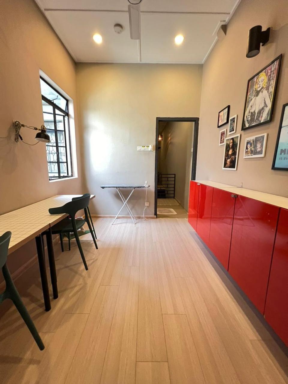 Myroom Georgetown, Off Jalan Burma, Gurney Drive Buitenkant foto