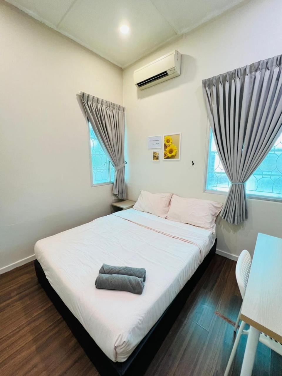 Myroom Georgetown, Off Jalan Burma, Gurney Drive Buitenkant foto