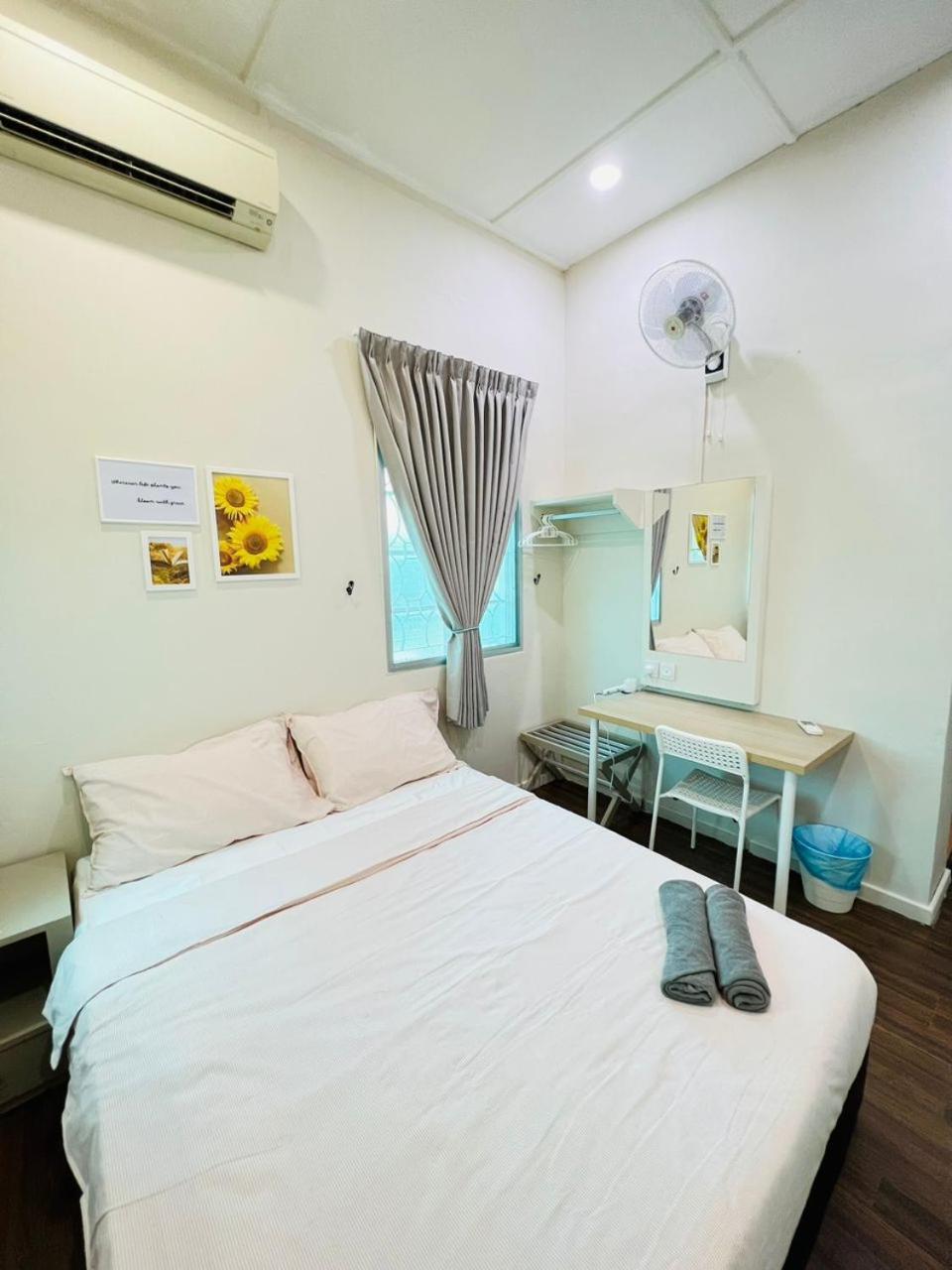 Myroom Georgetown, Off Jalan Burma, Gurney Drive Buitenkant foto